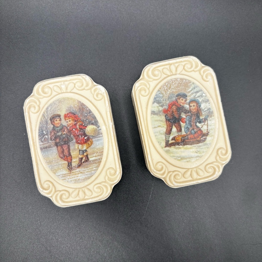 Vintage Avon 1977 Winter‎ Frolics Soap Christmas's Victorian Children at Play